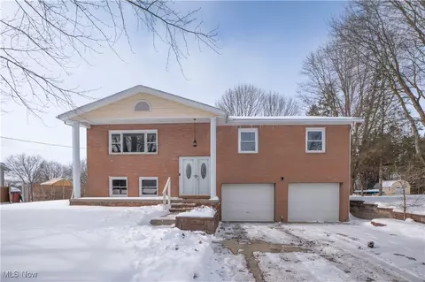 5796 Starview Dr, Clinton, OH 44216