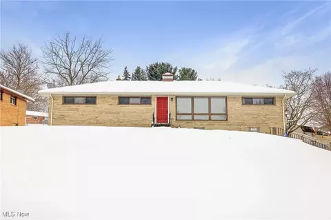 8736 Easy St NW, Massillon, OH 44646