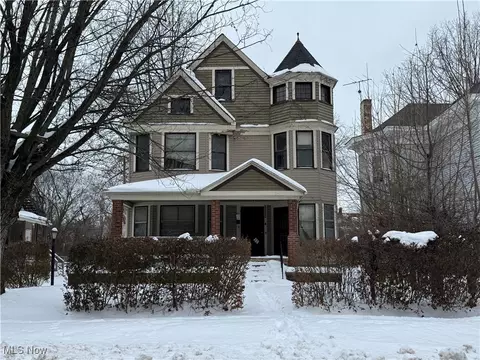 2206 E 93rd St, Cleveland, OH 44106