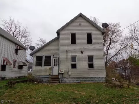 590 Flora Ave, Akron, OH 44314