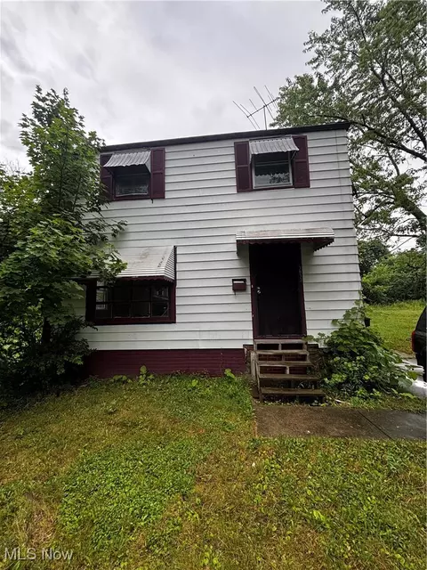 3833 E 144th St, Cleveland, OH 44128