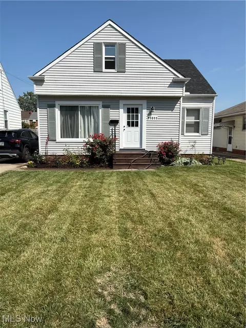 11011 Wallingford Ave, Garfield Heights, OH 44125