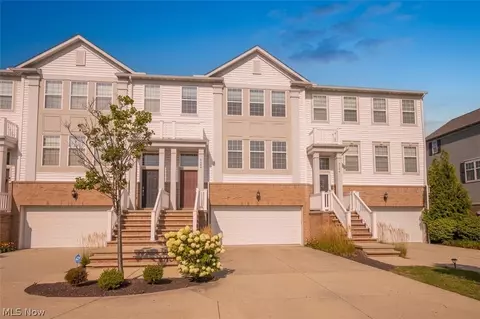 6380 Park Pointe Ct, Pepper Pike, OH 44124
