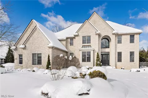 6442 Dorset Ln, Solon, OH 44139