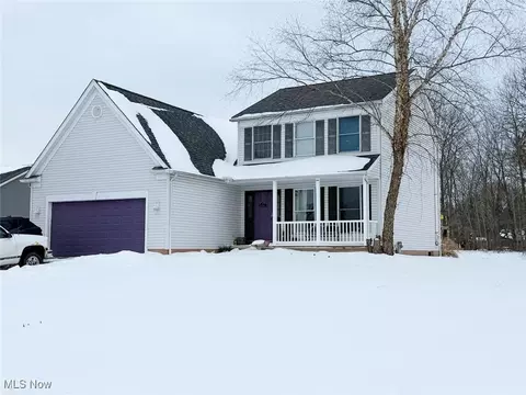 1461 Brookridge Ave, Louisville, OH 44641