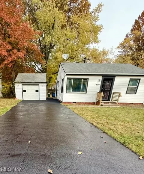 2401 Greenvale Rd, Cleveland, OH 44121