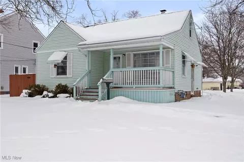 6883 Orchard Blvd, Parma Heights, OH 44130