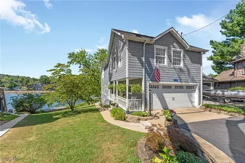 115 Spruce Dr NW, North Canton, OH 44720