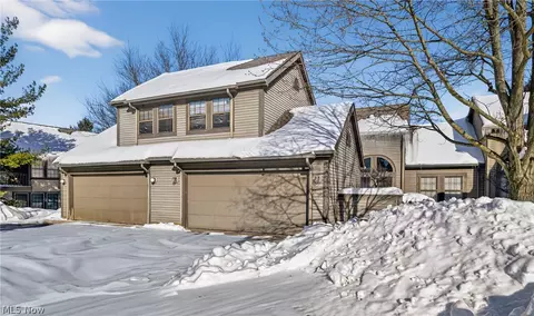 4068 Saint Andrews Ct #1, Canfield, OH 44406