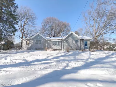 1220 E Archwood Ave, Akron, OH 44306