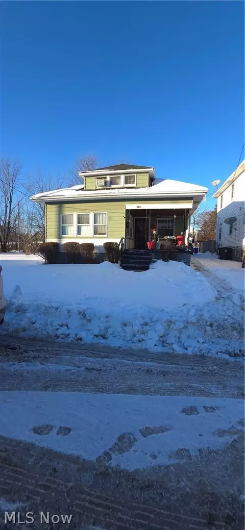 8109 Dorver Ave, Cleveland, OH 44105