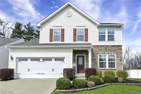 3233 Seneca Dr, Brunswick, OH 44212