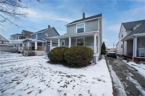 1573 Coutant Ave, Lakewood, OH 44107