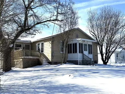 5392 Walters St NE, East Canton, OH 44730