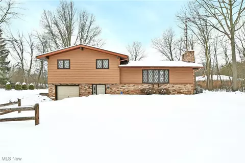 3825 Woodside Dr NW, Warren, OH 44483