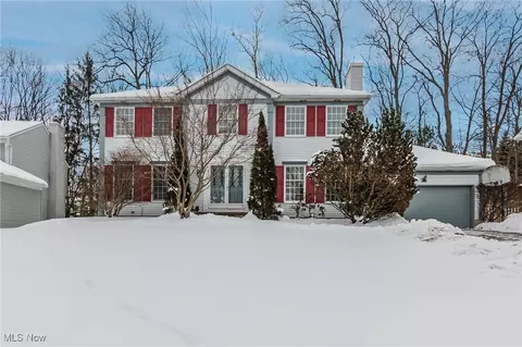 13455 Tradewinds Dr, Strongsville, OH 44136