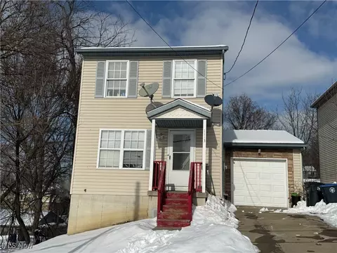 1113 Smithfarm Ave, Akron, OH 44305