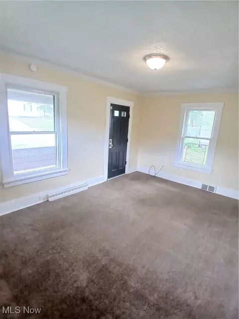Living - 32 E Faith St, Struthers, OH 44471 photo 1 of 1