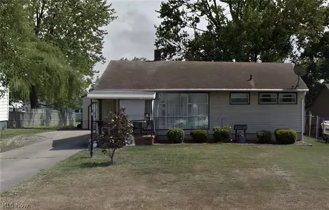 521 Powers Ave, Girard, OH 44420