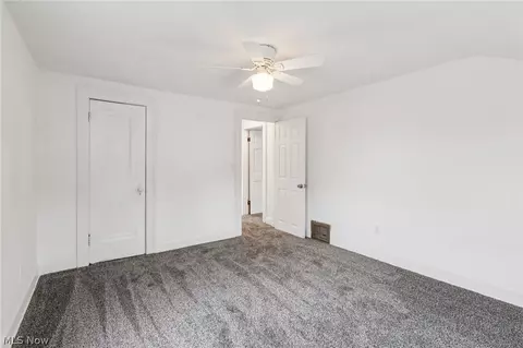 Bedroom - 513 Gulf Rd, Elyria, OH 44035 photo 3 of 5