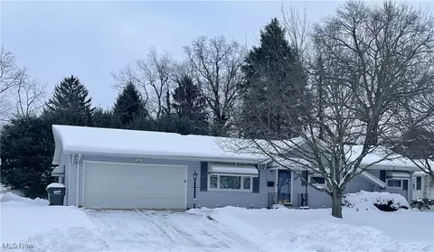 1110 2nd St NE, Massillon, OH 44646