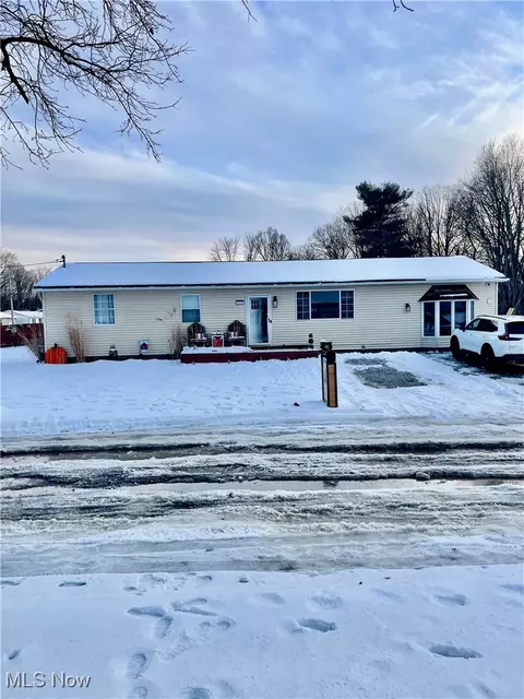 220 Ash Cir, Davisville, WV 26142