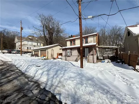 215 Isabelle St, Brilliant, OH 43913