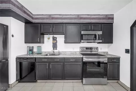2119 E 41st St, Lorain, OH 44055 photo 5
