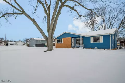 2119 E 41st St, Lorain, OH 44055 photo 2