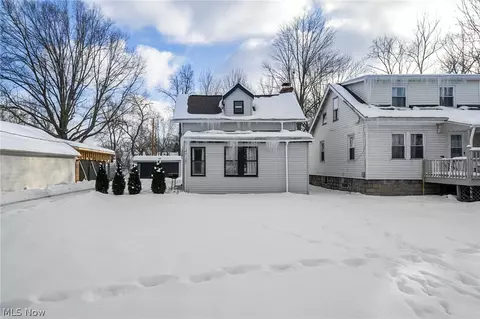 4717 Snow Rd, Parma, OH 44134