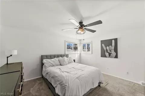 Bedroom - 6728 Edgemoor Ave, Solon, OH 44139 photo 6 of 8