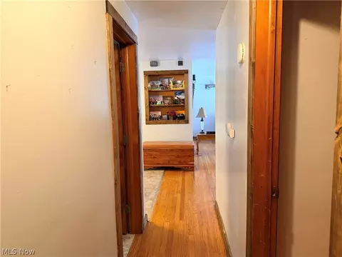 Entry Way - 138 E Cedar St, Jefferson, OH 44047 photo 2 of 4