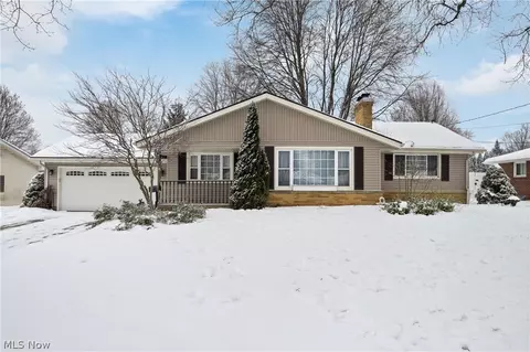 236 Knollwood Dr, Wadsworth, OH 44281