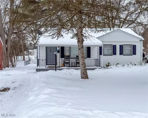 1915 Highlawn Ave, Youngstown, OH 44509