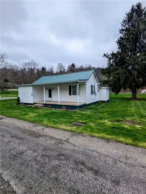 49851 Main St, Saint Clairsville, OH 43950