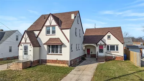 19417 Mohawk Ave, Cleveland, OH 44119