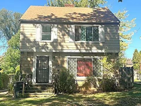 16707 Stockbridge Ave, Cleveland, OH 44128