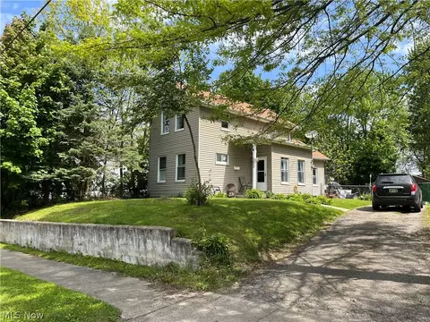 3803 Cress Rd, Cleveland, OH 44111