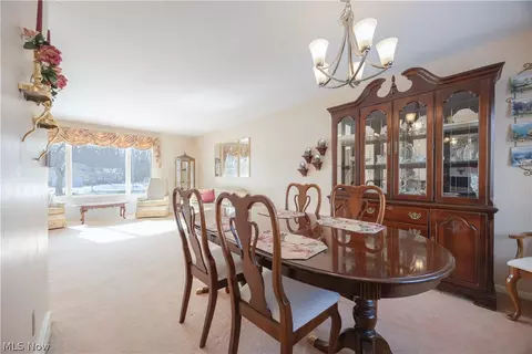 Dining - 3237 Valley Forge Dr, Brunswick, OH 44212 photo 2 of 2