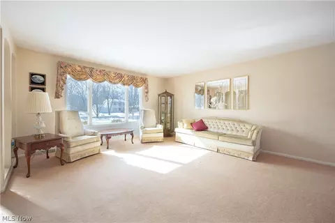 Living - 3237 Valley Forge Dr, Brunswick, OH 44212 photo 1 of 5