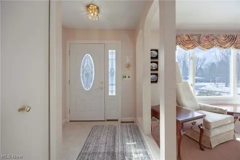 Entry Way - 3237 Valley Forge Dr, Brunswick, OH 44212 photo 1 of 2