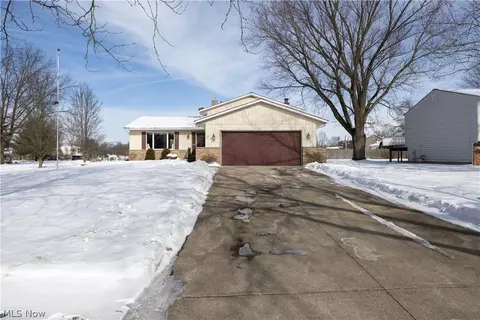 Exterior - 3237 Valley Forge Dr, Brunswick, OH 44212 photo 3 of 4