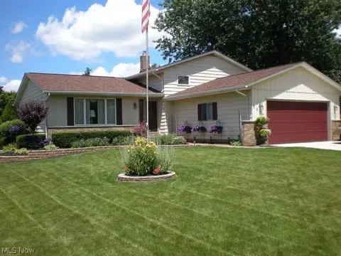 3237 Valley Forge Dr, Brunswick, OH 44212