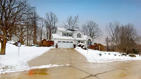 26487 Buckthorn Rd, Oakwood Village, OH 44146