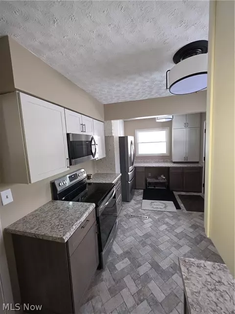 Kitchen - 3701 State Route 44, Rootstown, OH 44272 photo 3 of 3