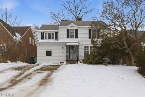 1934 Beverly Hills Dr, Euclid, OH 44117