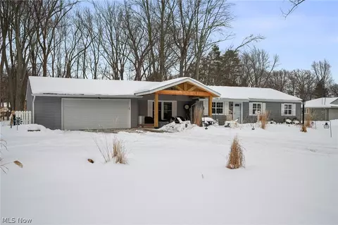 8791 Edgehill Rd, Mentor, OH 44060