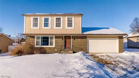 10212 Vienna Dr, Parma, OH 44130