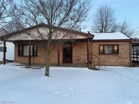 2200 13th Ave, Vienna, WV 26105
