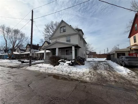 3850 W 17th St, Cleveland, OH 44109